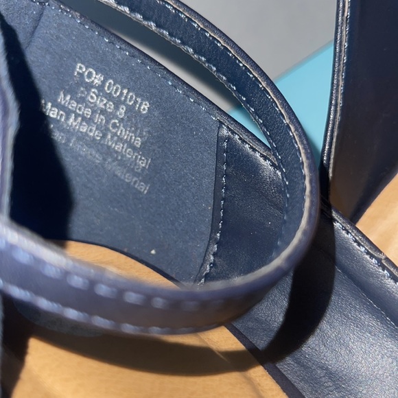 Journee Collection comfort foam Raveen pumps, Navy, Size 8M - Picture 5 of 13